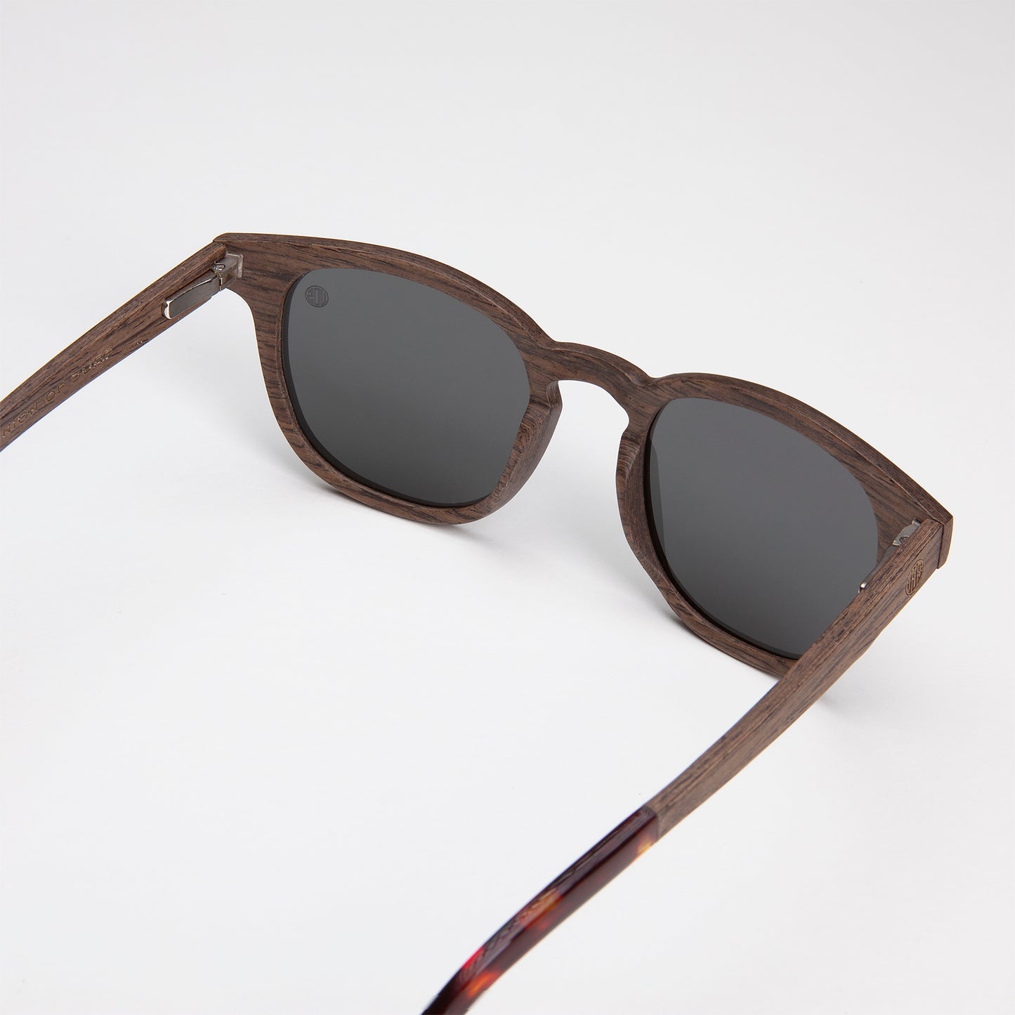 PolarisedShaka Walnut EditionThe SHAKA sunglasses are the ultimate post surf pair of shades. With stylish frames made from walnut wood off cuts, it provides a lightweight and beautiful design. O
