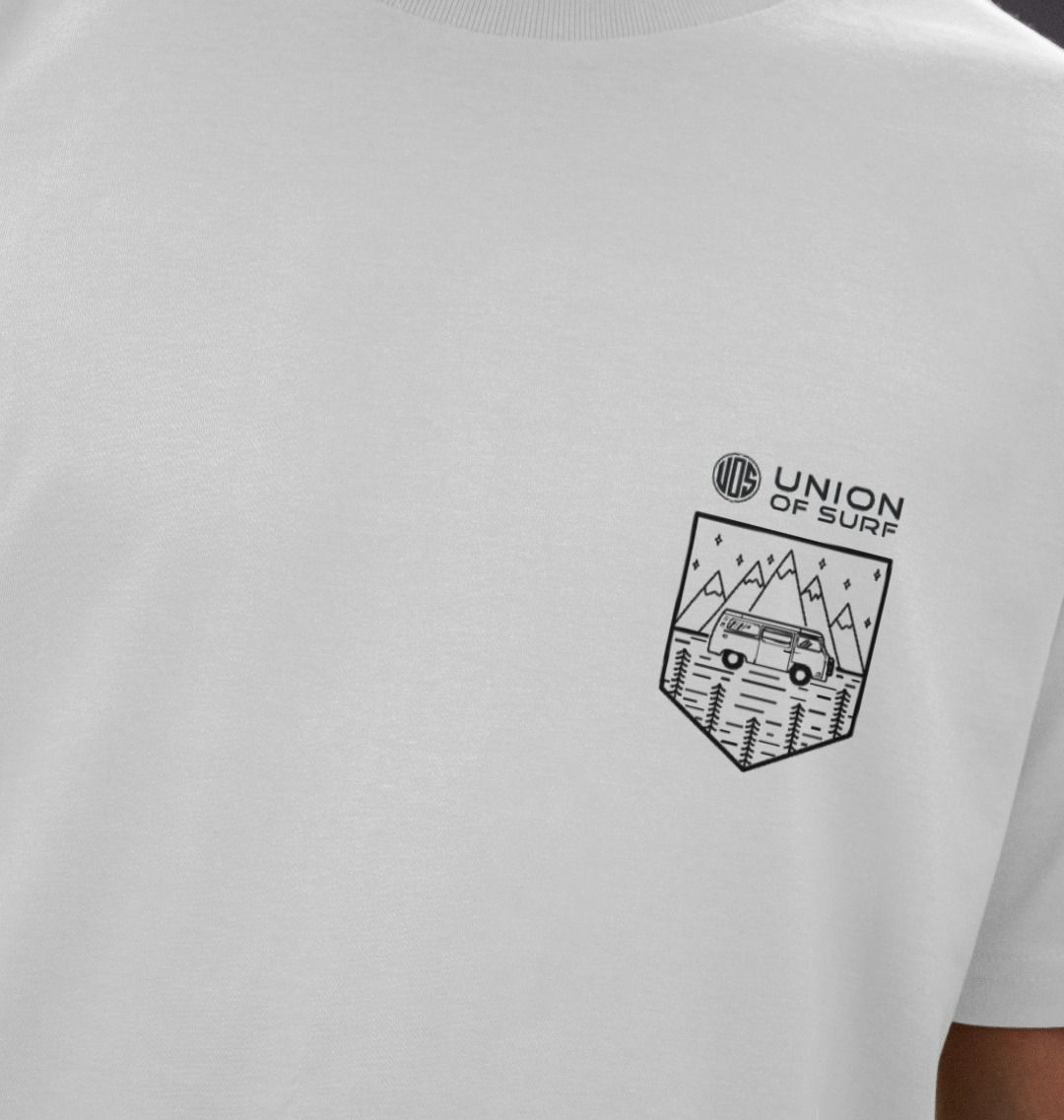 Men’s organic cotton everyday outdoor t-shirt with camper badge design