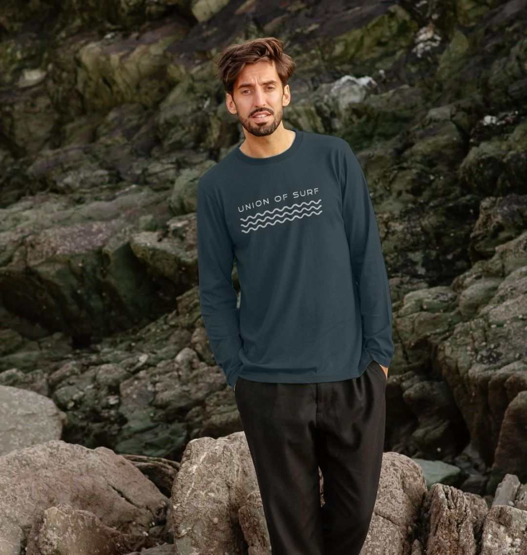Relaxed long sleeve tee in organic cotton with coastal wave print and ribbed details