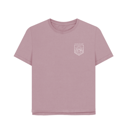 Women’s organic cotton graphic tee with vibrant beach-inspired print, sustainable and eco-friendly design