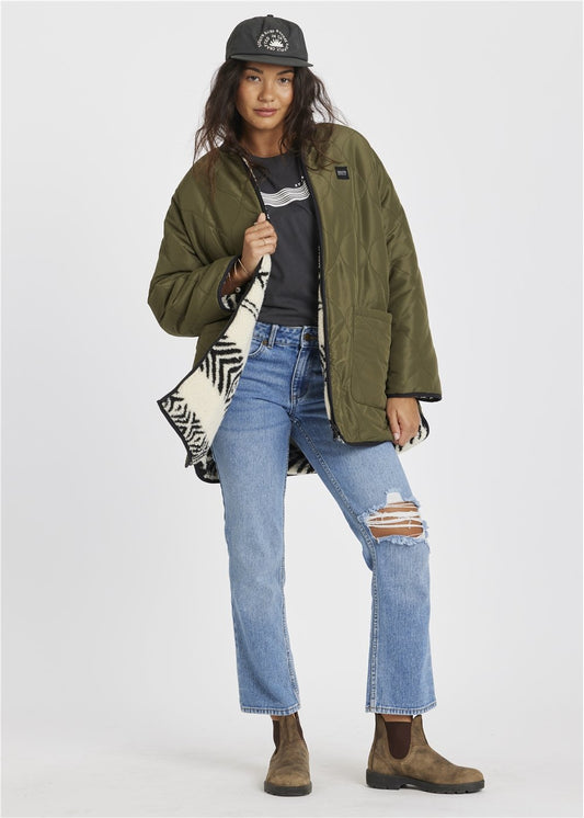 Sisstr Jane Jacket, oversized olive quilted ripstop coat with a black-and-white patterned sherpa reversible side and chest patch.