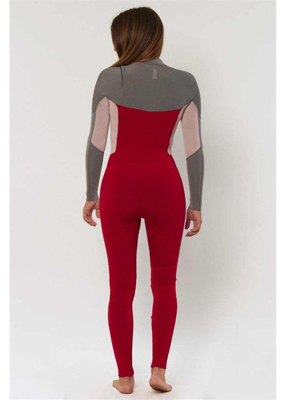 Seven Seas 3/2 Chest Full Wetsuit in red and grey, featuring long sleeves, a tailored fit, and color-blocked panels.