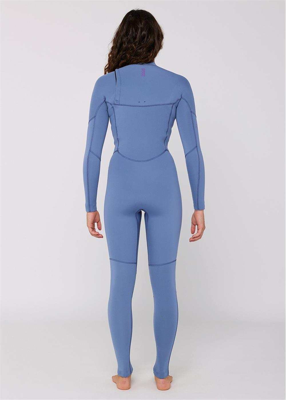 Women’s full-length wetsuit in blue with a back zip closure and seam detailing, highlighting the Sisstrevolution 7 seas design.