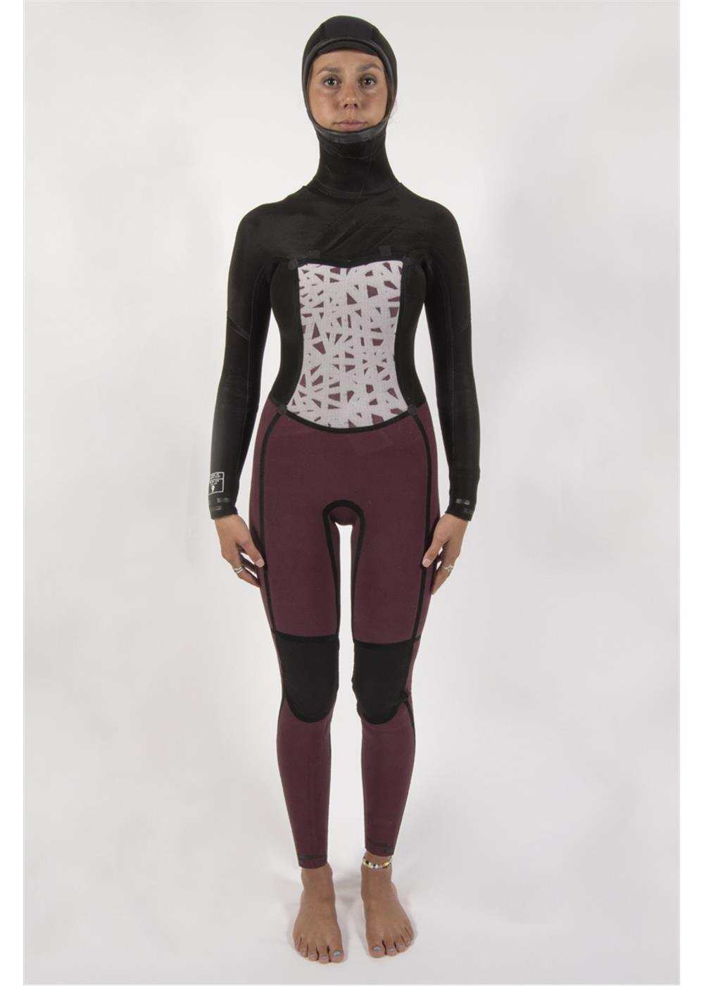 Full wetsuit in black and maroon with a white patterned chest panel, featuring a hood and chest zip, Sisstr 7 seas design.