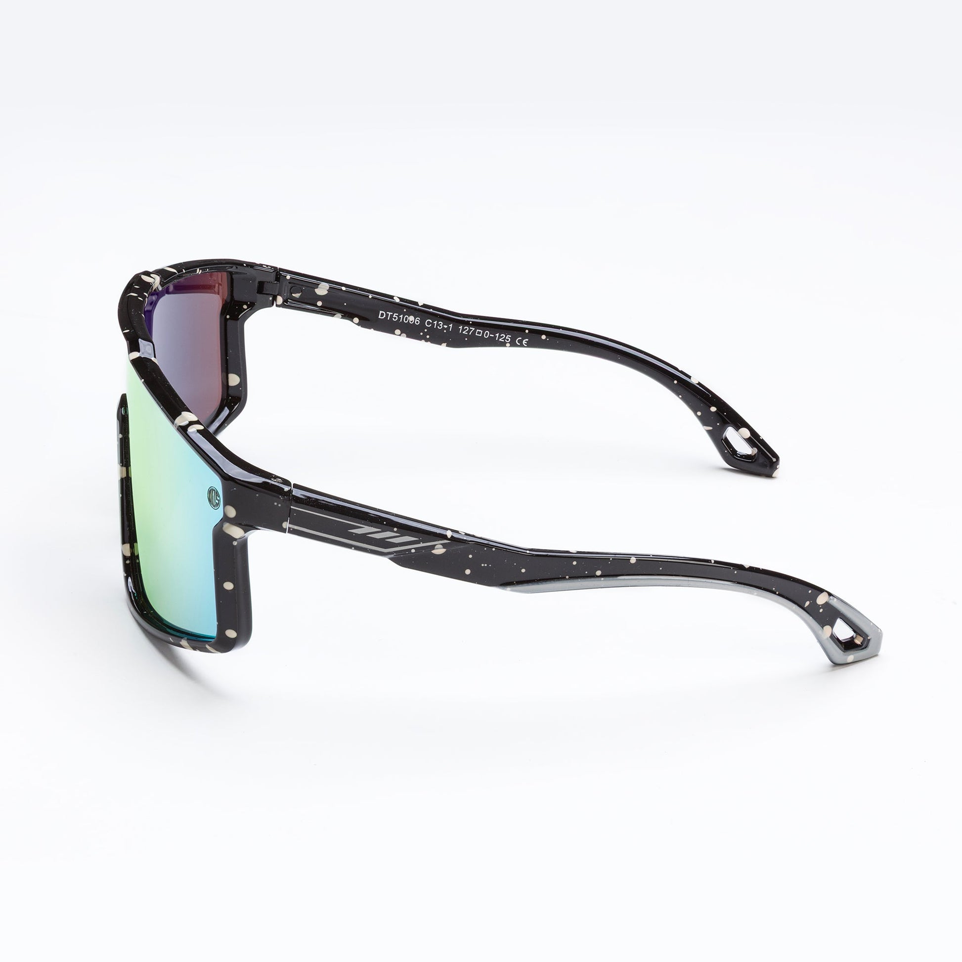 Youth polarised sunglasses Reef Run with sleek black frame and reflective lenses