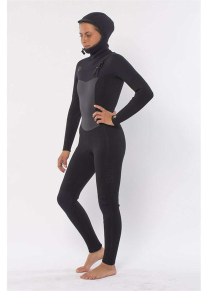 Sisstr 7 seas 5/4 hooded wetsuit in black neoprene with a grey chest panel and front chest zip.