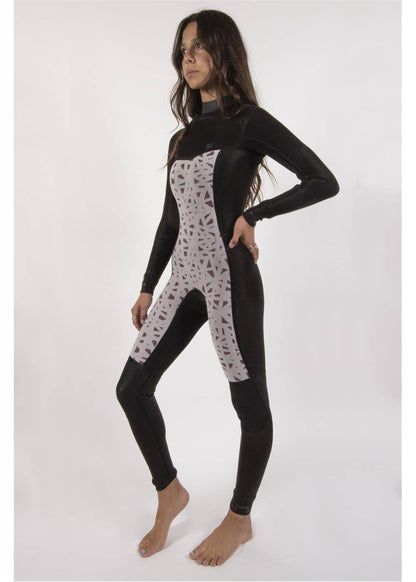 Sisstr 7 Seas 3/2 chest-zip wetsuit in black stretch neoprene with a gray geometric patterned front panel and long sleeves.
