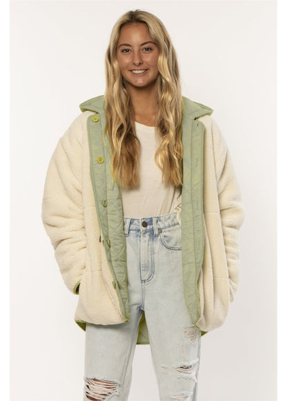 Sisstrevolution Sublime Ls Wvn Jacket in cream faux sherpa, with sage green quilted lining, hood, and button front.