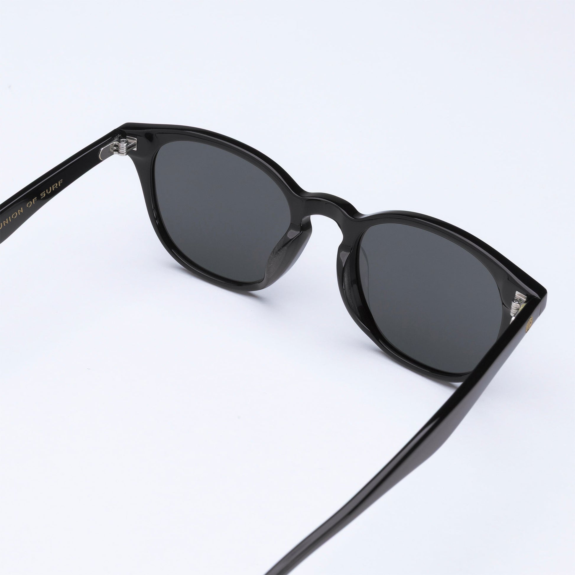 Reef Break Sunglasses all black bio-acetate frames with polarised cellulose lenses for glare reduction and eco-friendly style